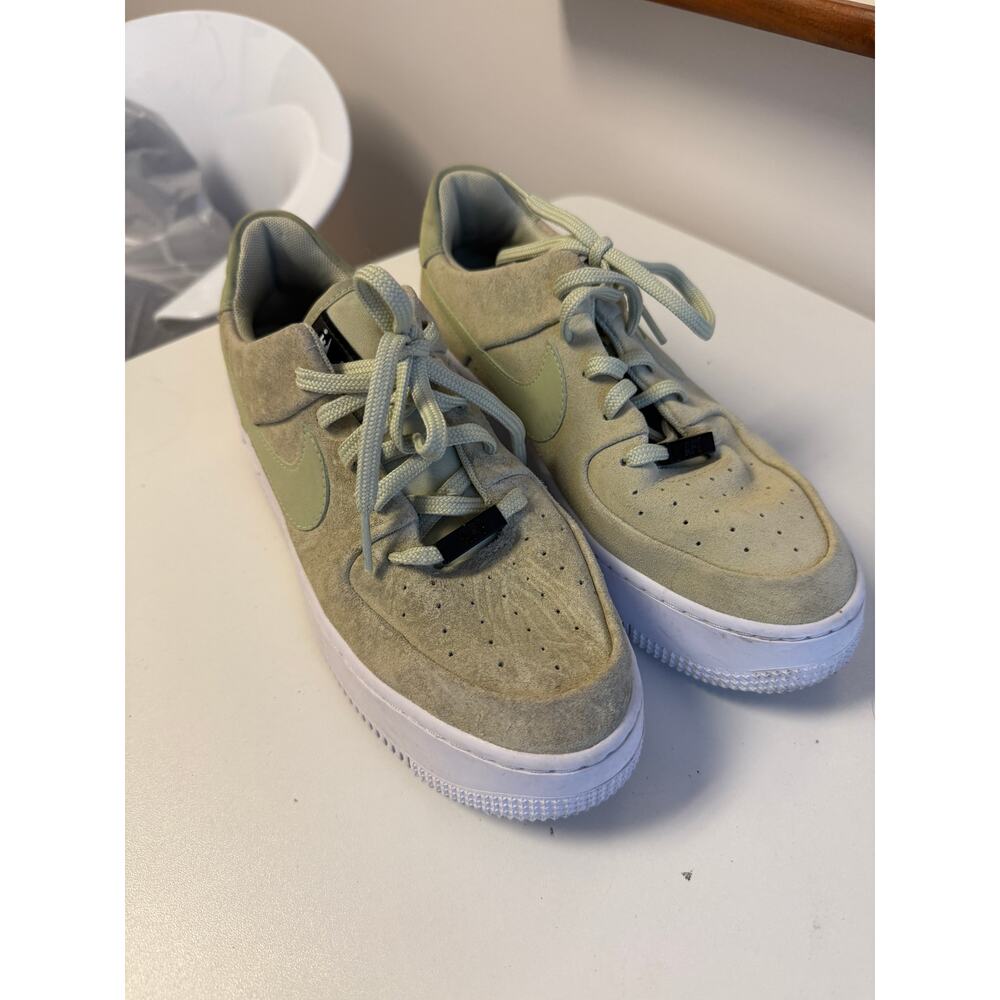 Nike Wmns Air Force 1 Sage Low 'Olive Aura' Platform Sneaker Size 8.5